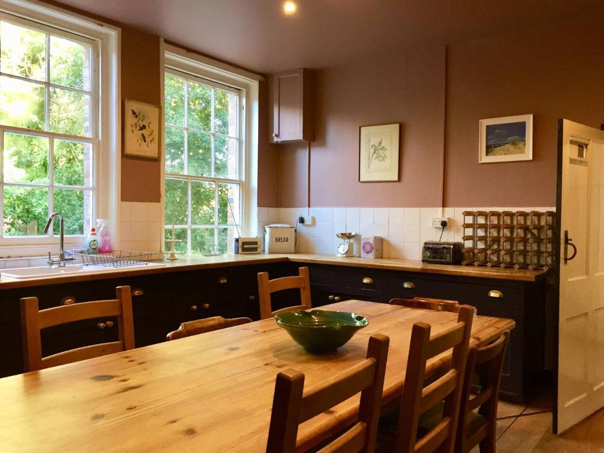دورتشستر Manor House Moreton - Entire Holiday Home المظهر الخارجي الصورة